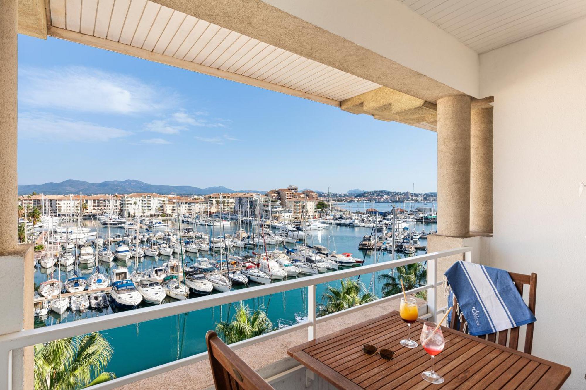 Mercure Thalasso & Spa Port Frejus Ngoại thất bức ảnh